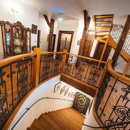 Zamek - The Old Yard Hotel 4*